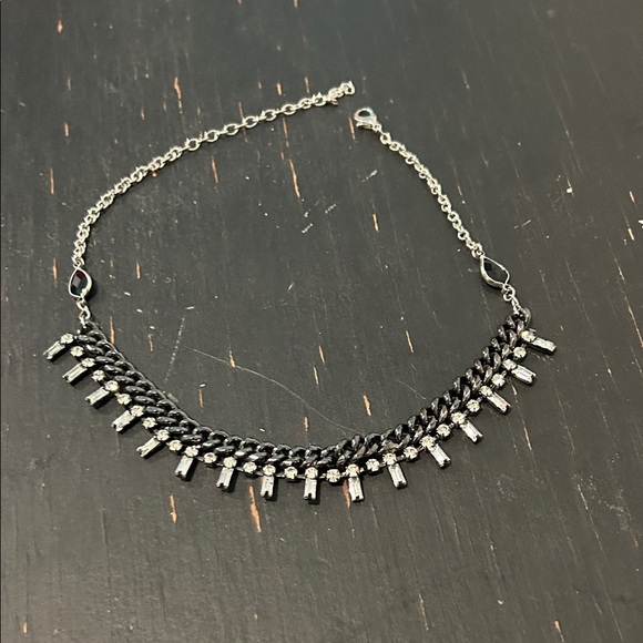 Jewelry - Elegant Silver and Black Chain Choker